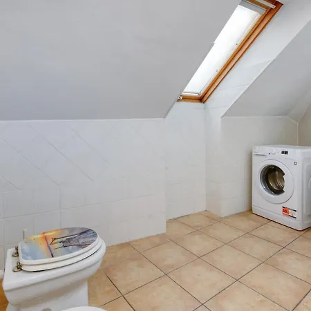 2 Bedroom Cozy In *