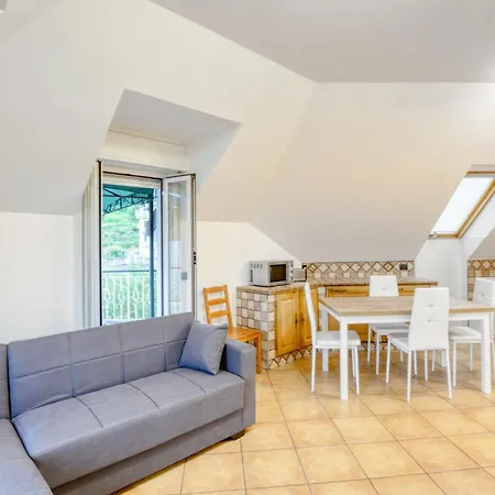 2 Bedroom Cozy In
