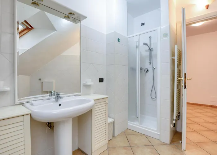 2 Bedroom In * Uscio